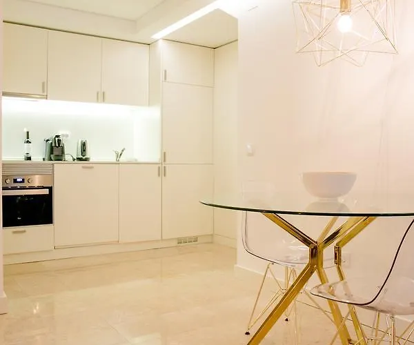 Apartment Loving Chiado *